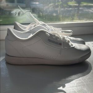Reebok White Classic Sneakers with Minimalist Design